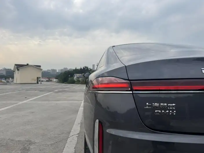 Roewe M7 DMH 2025 Model 160km Yuexiang Edition – фото 7