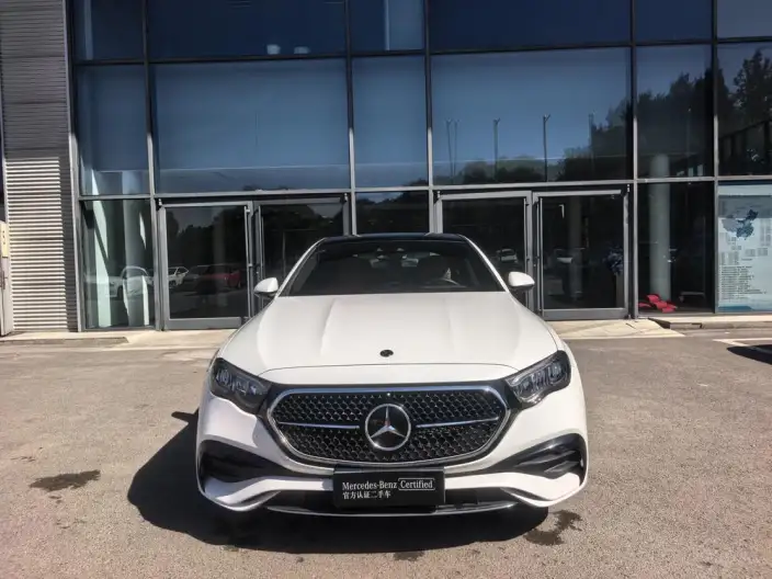 Mercedes-Benz E-Class 2024 Model E 260 L Sports sedan – фото 2