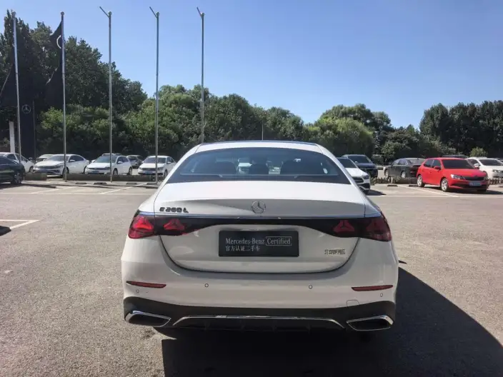 Mercedes-Benz E-Class 2024 Model E 260 L Sports sedan – фото 5