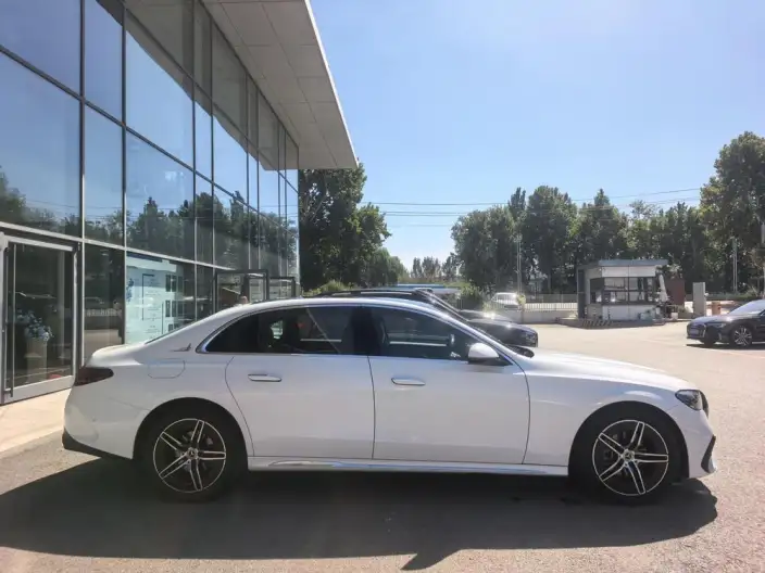 Mercedes-Benz E-Class 2024 Model E 260 L Sports sedan – фото 7
