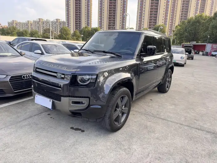 Land Rover Defender 2024 Model 110 3.0T P400 XS