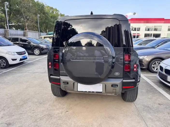 Land Rover Defender 2024 Model 110 3.0T P400 XS – фото 5