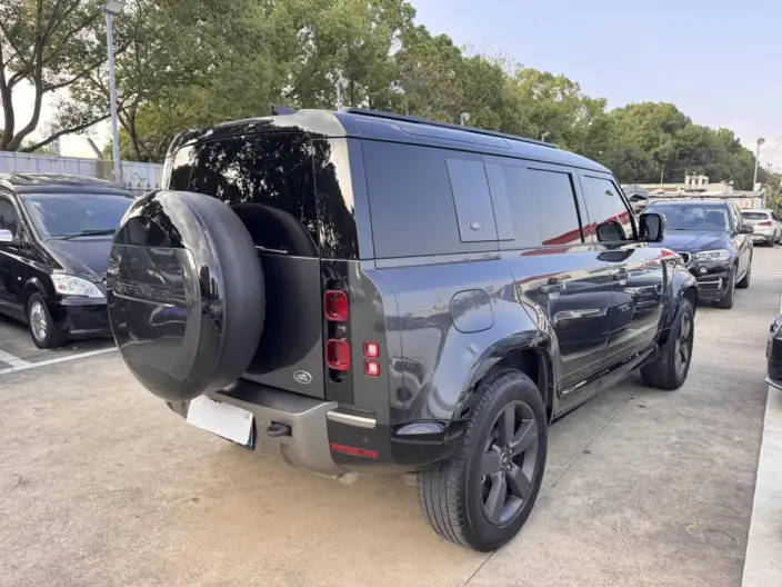 Land Rover Defender 2024 Model 110 3.0T P400 XS – фото 6