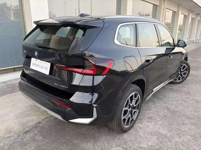 BMW X1 2026 Model sDrive25Li X Design Set – фото 5