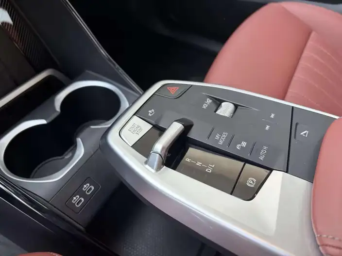 BMW X1 2026 Model sDrive25Li X Design Set – фото 7