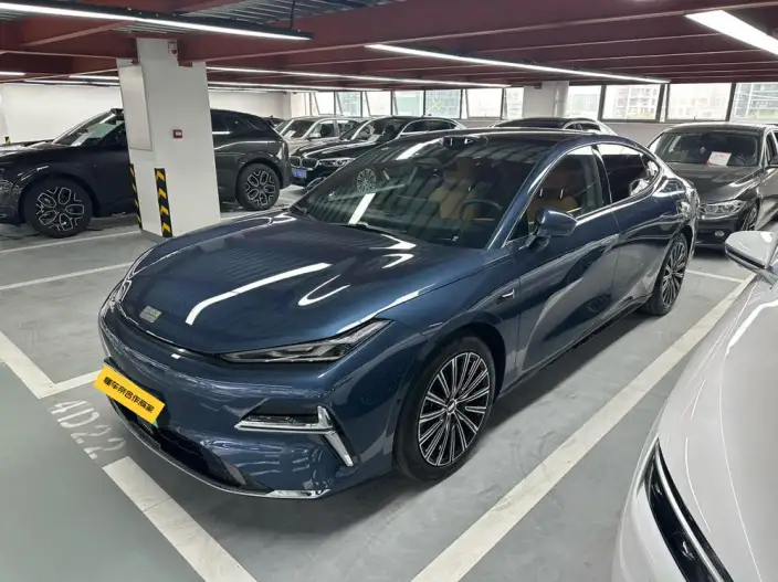 Geely Galaxy E8 PHEV 2025 Model 130km EM-P Galaxy Edition – фото 1