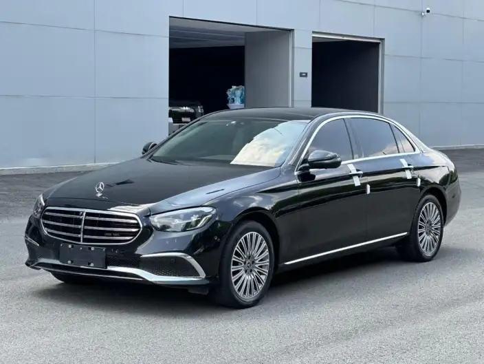 Mercedes-Benz E-Class 2023 Model Facelift E 300 L Fashion Model sedan – фото 1