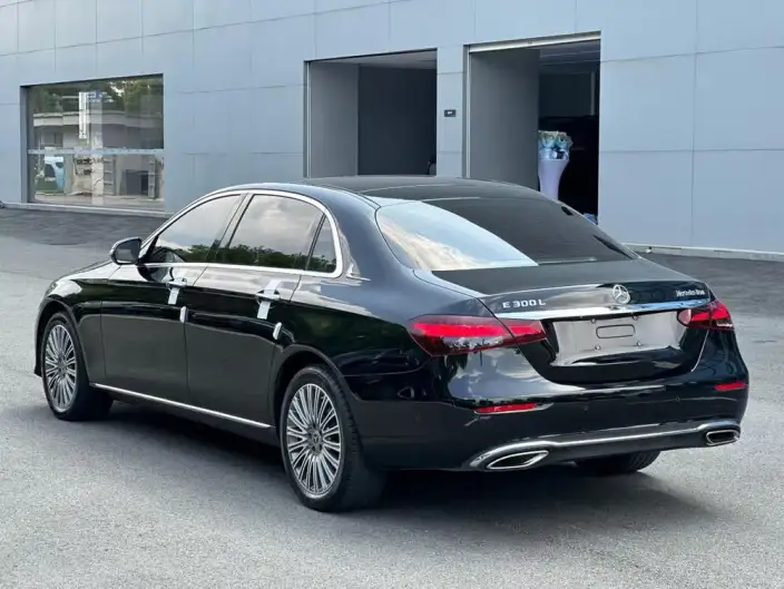Mercedes-Benz E-Class 2023 Model Facelift E 300 L Fashion Model sedan – фото 4