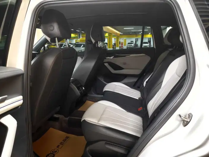 Volkswagen Tiguan L 2024 Model Pro 330TSI 2WD Smart collar Edition – фото 8