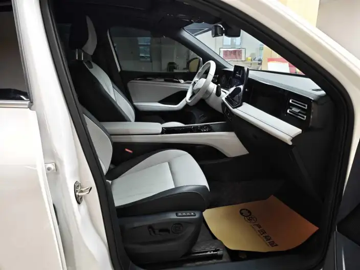 Volkswagen Tiguan L 2024 Model Pro 330TSI 2WD Smart collar Edition – фото 9
