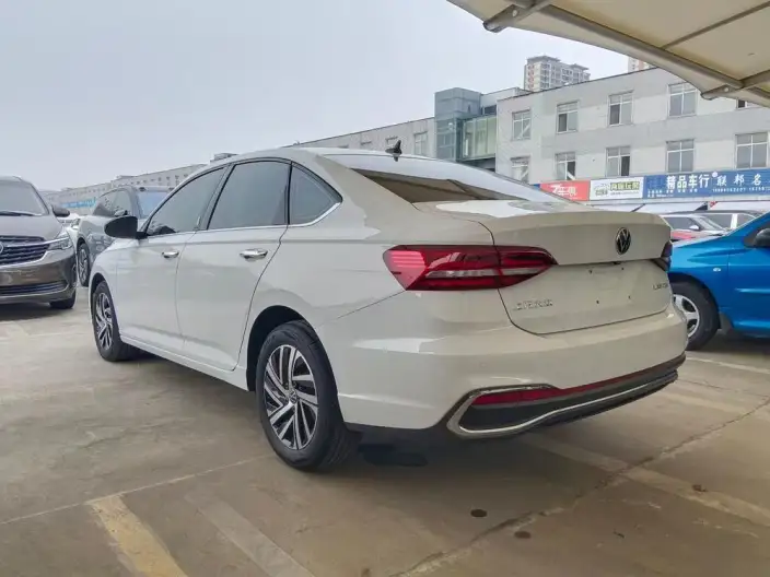 Volkswagen Lavida 2023 Model Facelift 1.5L Automatic Five million editions – фото 5