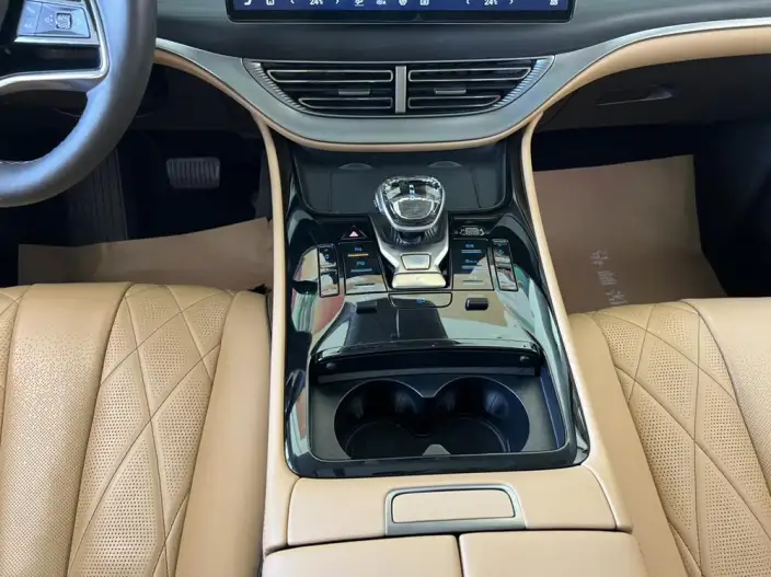 Denza D9 EV 2024 Model 600 4WD Flagship Model – фото 9