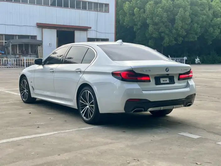 BMW 5 Series 2022 Model Facelift 530Li Leading Model M Sports Set – фото 5