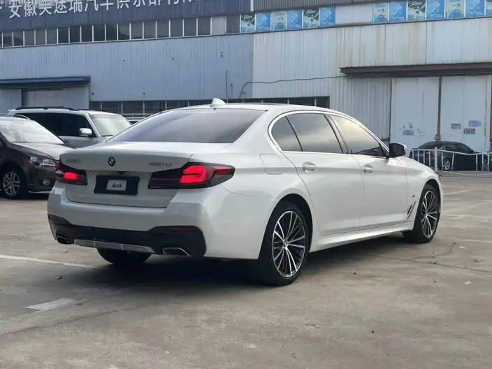 BMW 5 Series 2022 Model Facelift 530Li Leading Model M Sports Set – фото 7