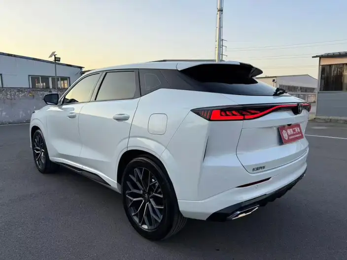 Changan UNI-Z 2025 Model 1.5T DCT Luxury Model – фото 5