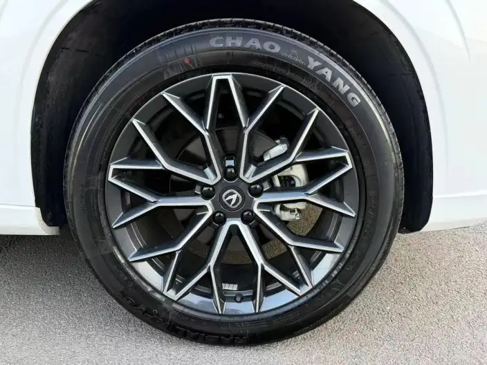 Changan UNI-Z 2025 Model 1.5T DCT Luxury Model – фото 9