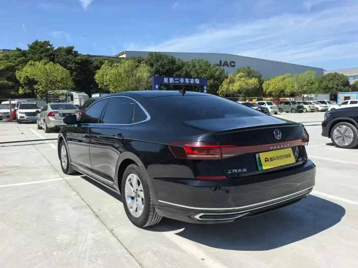 Volkswagen Passat PHEV 2022 Model 430PHEV Hybrid Deluxe Edition – фото 5