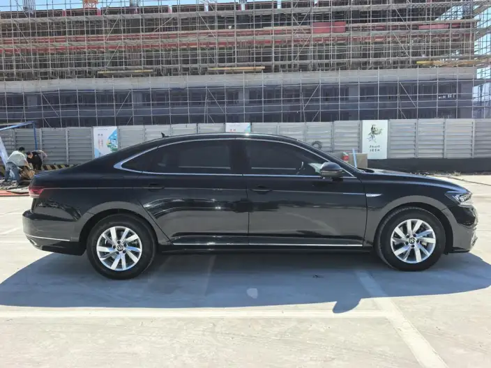 Volkswagen Passat PHEV 2022 Model 430PHEV Hybrid Deluxe Edition – фото 8