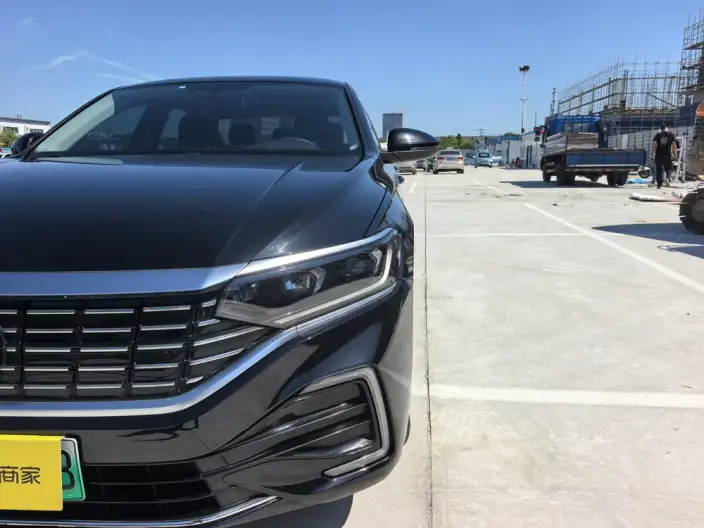 Volkswagen Passat PHEV 2022 Model 430PHEV Hybrid Deluxe Edition – фото 10