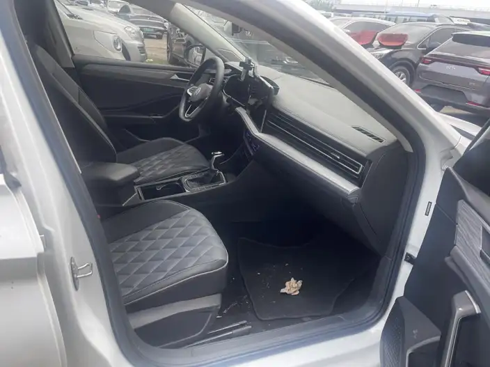 Volkswagen Sagitar 2023 Model 200TSI DSG Beyond Edition – фото 7