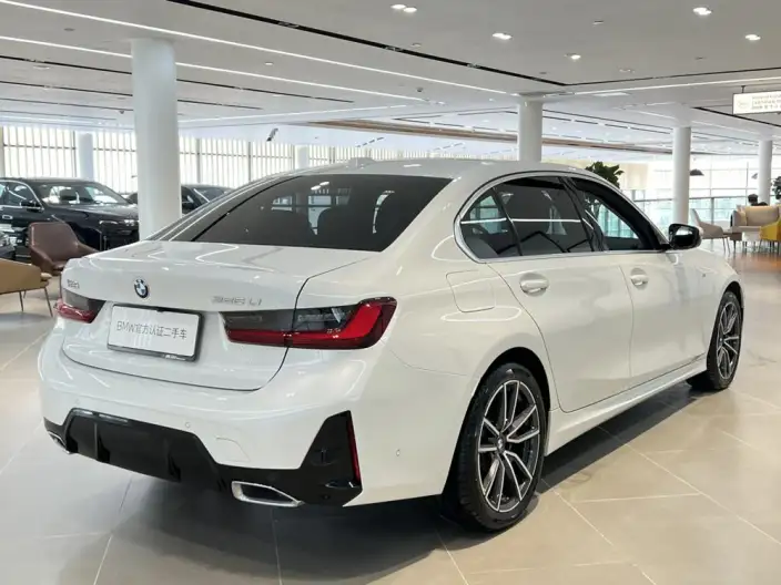 BMW 3 Series 2026 Model 325Li M Sports Set – фото 7