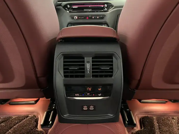 BMW 3 Series 2026 Model 325Li M Sports Set – фото 10