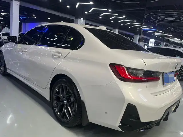 BMW 3 Series 2026 Model 330Li M Sports Night Set – фото 4