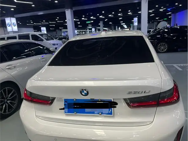 BMW 3 Series 2026 Model 330Li M Sports Night Set – фото 9