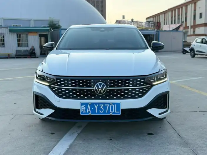 Volkswagen Lavida 2023 Model 300TSI DSG Manyi Edition
