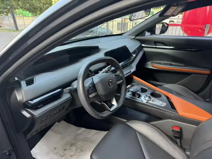 Changan UNI-V 2023 Model 1.5T Noble Model – фото 9