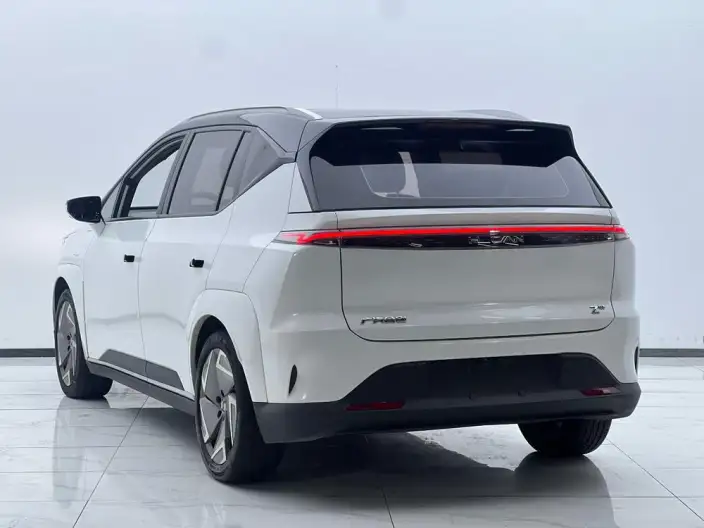 Hechuang Z03 2022 Model 620 Trendy Cool Edition 76.8kWh – фото 3
