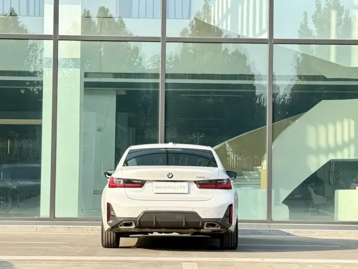 BMW 3 Series 2025 Model 325Li M Sports Set – фото 4