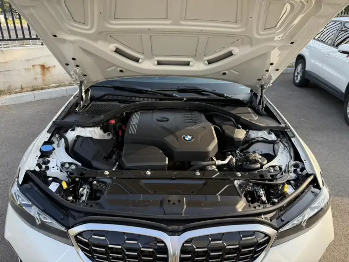 BMW 3 Series 2025 Model 325Li M Sports Set – фото 6