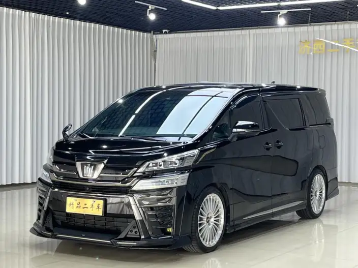 Vellfire 2021 Model Toyota Crown Hybrid 2.5L HV Premium Edition – фото 1