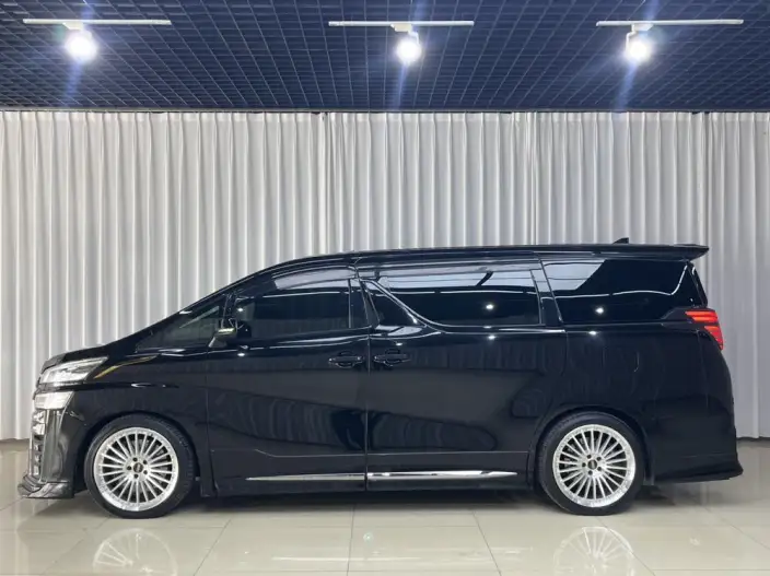 Vellfire 2021 Model Toyota Crown Hybrid 2.5L HV Premium Edition – фото 4
