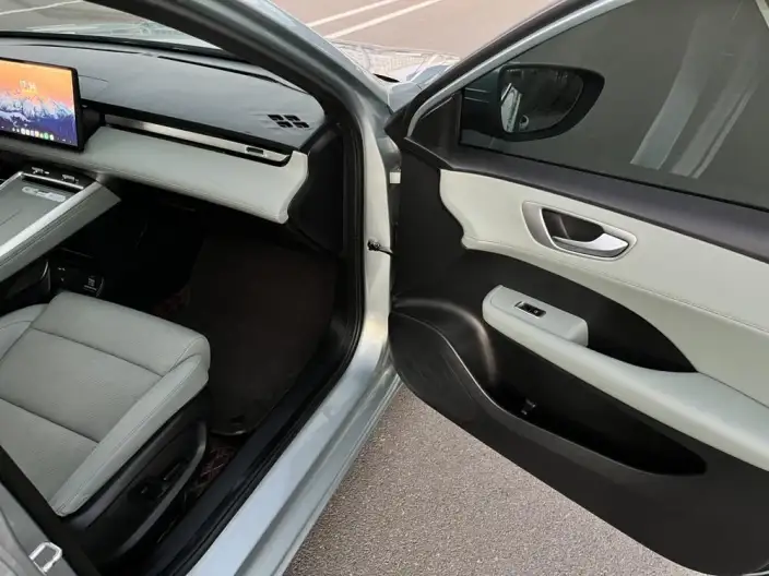 Roewe D6 2025 Model 520km Smart Edition – фото 10