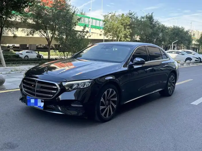 Mercedes-Benz E-Class 2024 Model E 300 L Luxury Model sedan – фото 1