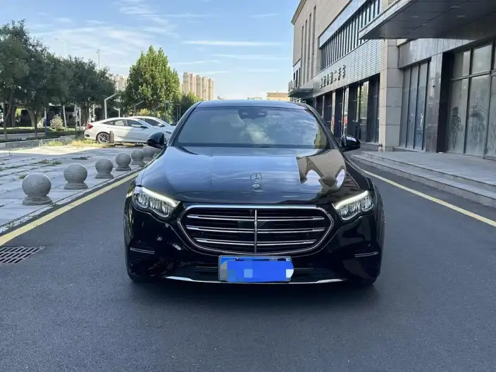 Mercedes-Benz E-Class 2024 Model E 300 L Luxury Model sedan – фото 2
