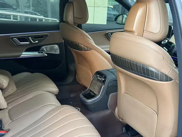 Mercedes-Benz E-Class 2024 Model E 300 L Luxury Model sedan – фото 9