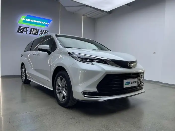Toyota Sienna 2024 Model Hybrid 2.5L Zhen Xiang Premium Edition – фото 3