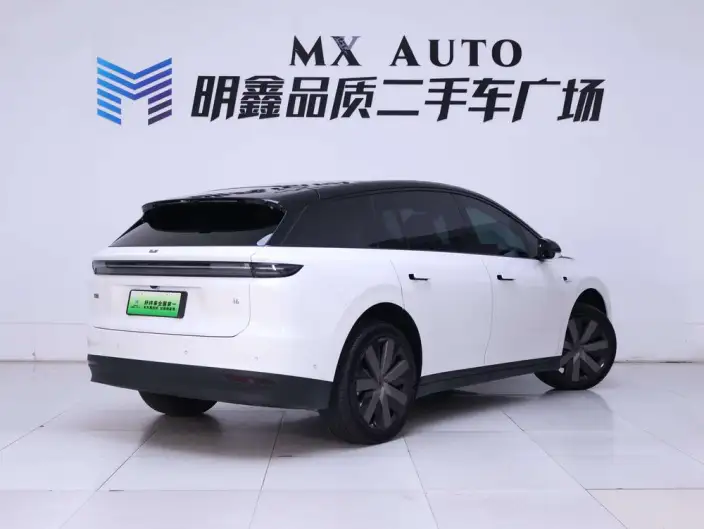 Li Auto i6 2025 Model 4WD Standard Edition – фото 3