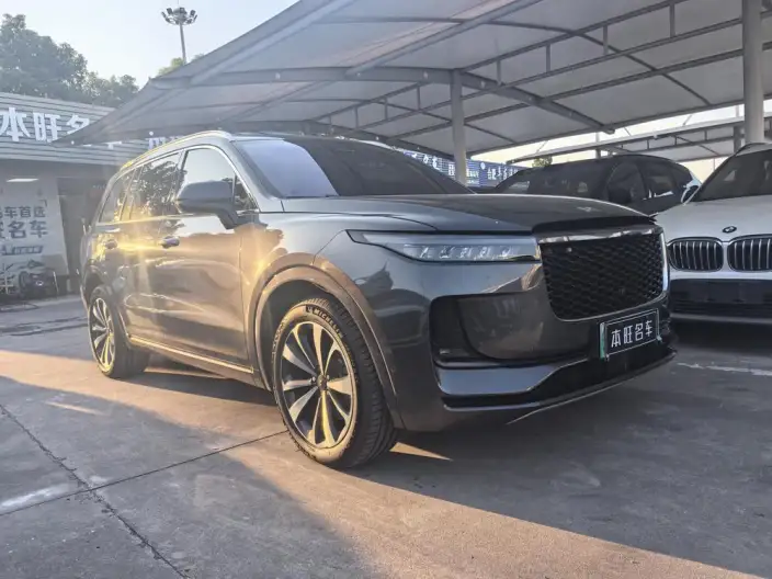 Li Auto ONE 2021 Model Extended Range 6 seat Edition – фото 3