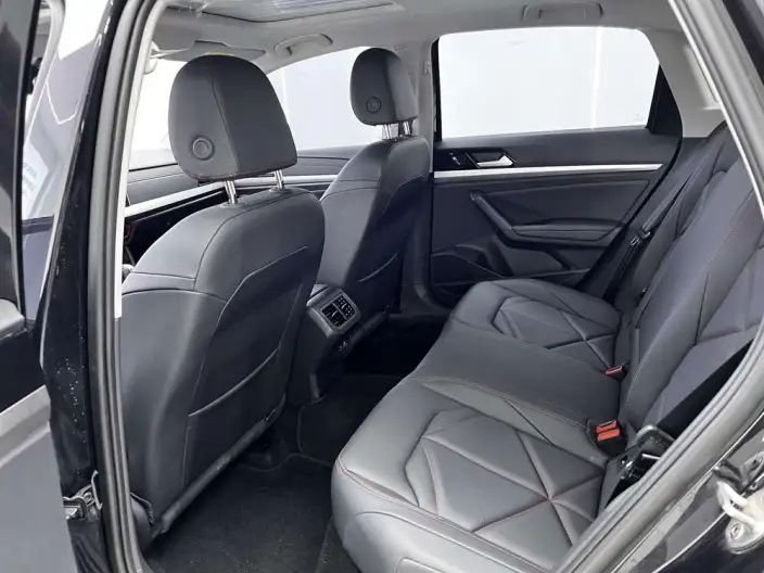 Volkswagen Lavida 2024 Model 300TSI DSG Starry Sky Leading Edition – фото 10