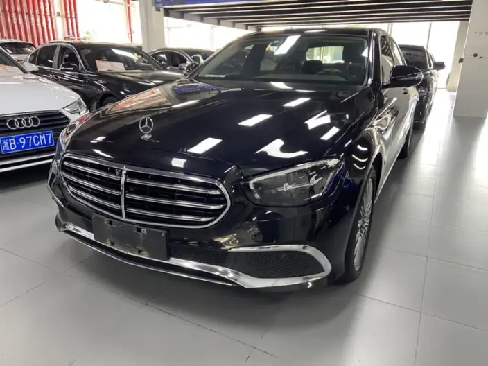Mercedes-Benz E-Class 2023 Model E 300 L Luxury Model sedan – фото 1