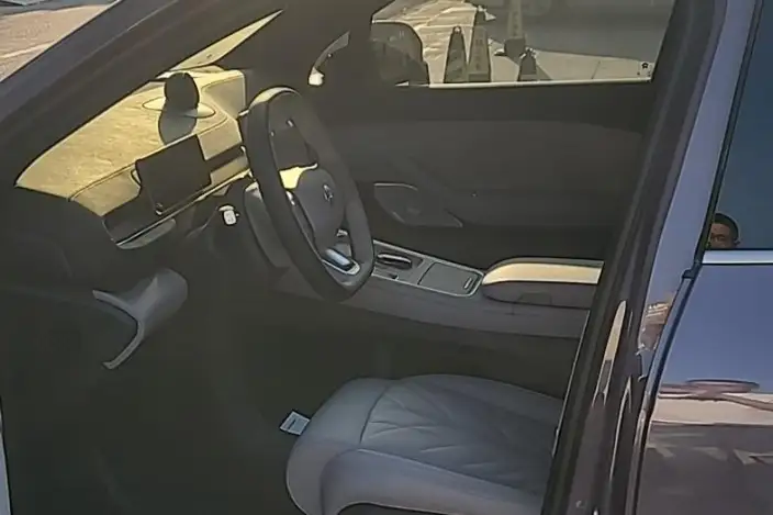 NIO EC6 2025 Model 100kWh – фото 10