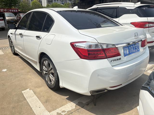 Honda Accord 2014 2.0L EX Luxury – фото 7