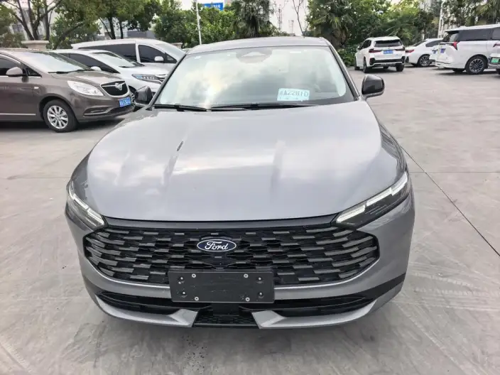 Ford Mondeo 2025 Model EcoBoost 180 Luxury Model – фото 2