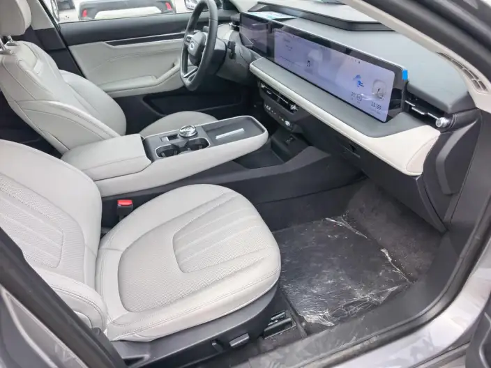 Ford Mondeo 2025 Model EcoBoost 180 Luxury Model – фото 8