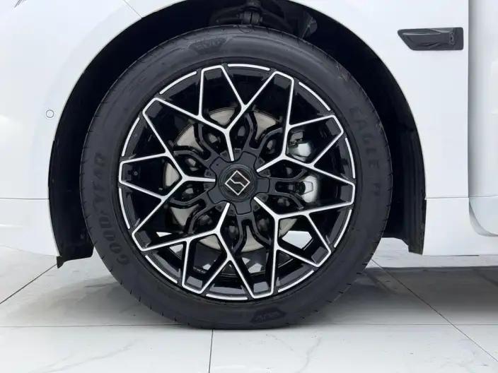 ZEEKR 001 2024 Model WE Edition 95kWh 4WD – фото 10