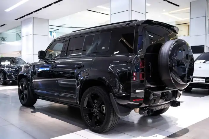 Land Rover Defender 2024 Model 110 3.0T P400 X-Dynamic HSE